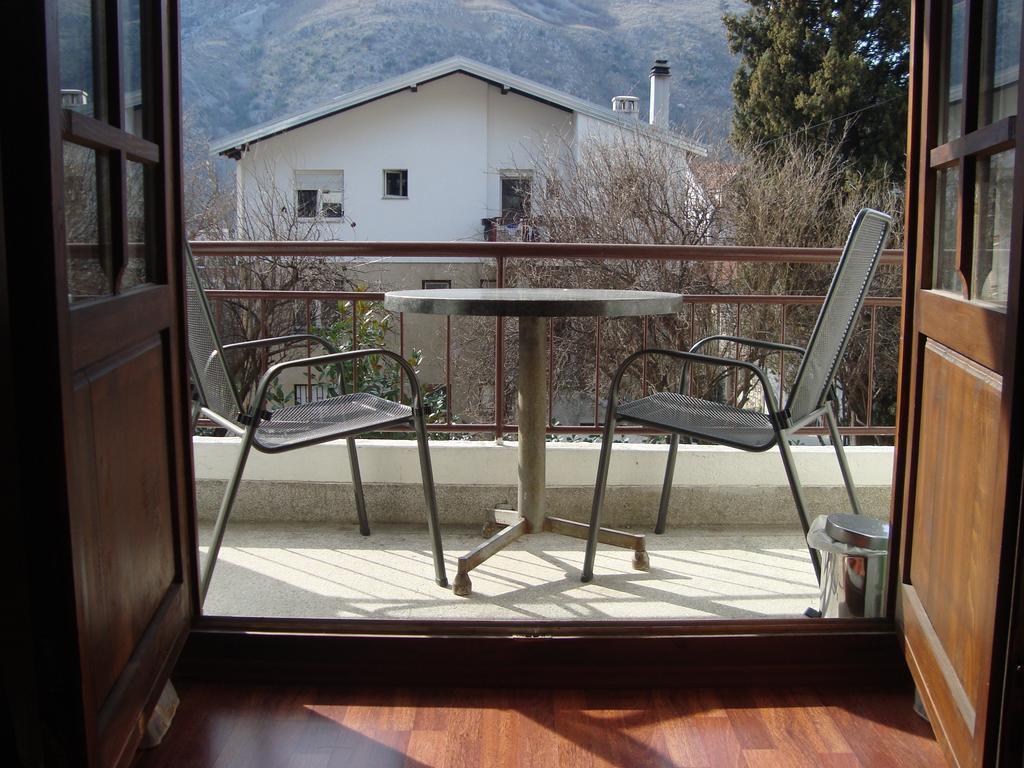 Nina * Mostar